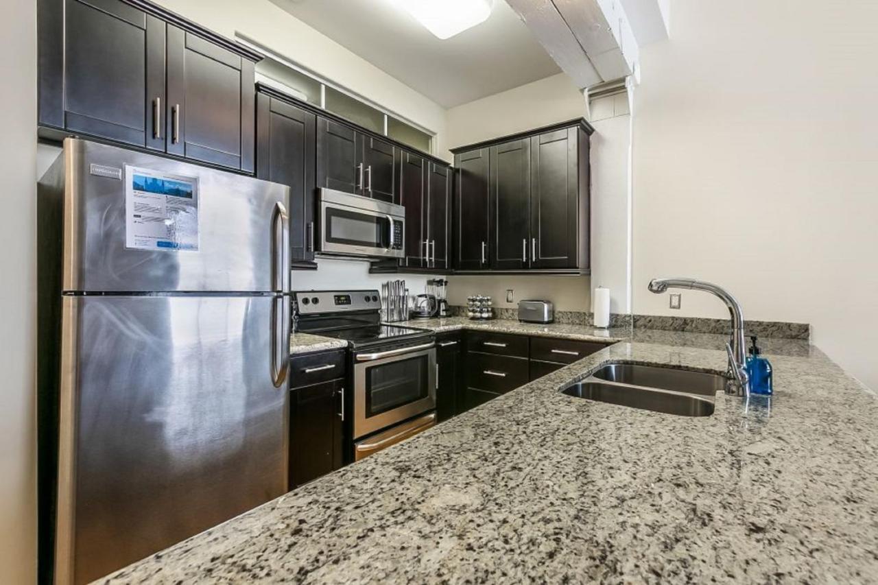 Beautiful Condos Steps From French Quarter And Bourbon St Ню Орлиънс Екстериор снимка
