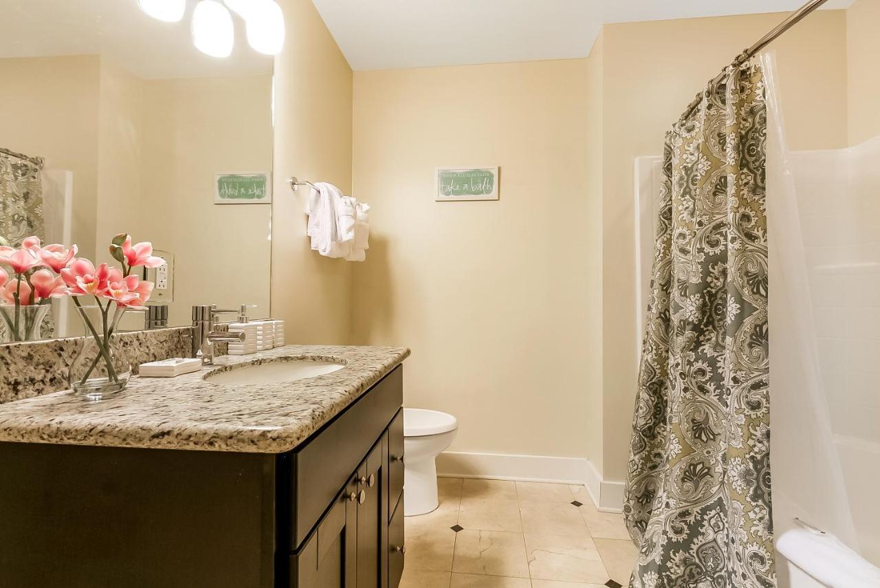 Beautiful Condos Steps From French Quarter And Bourbon St Ню Орлиънс Екстериор снимка